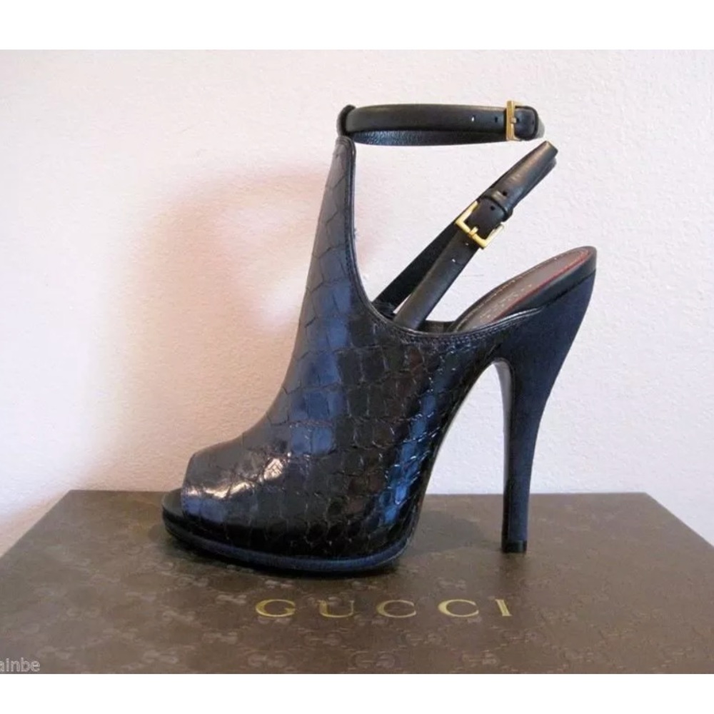 Gucci Navy Python Heels Size 36